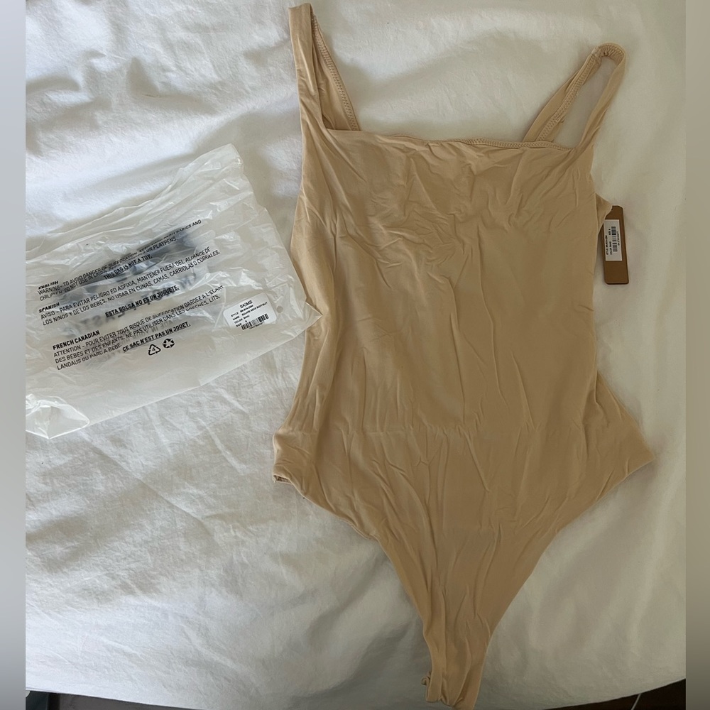 Fits Everybody Square Neck Body Suit - Picture 5 of 6